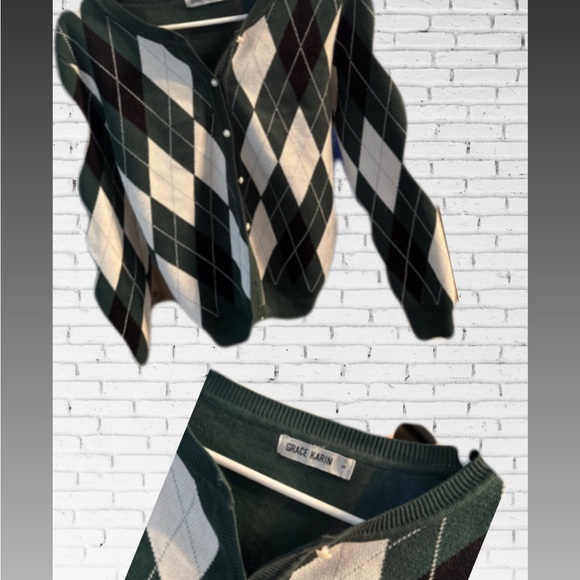 Grace Karin Sweaters - Grace Karin Green and White Argyle Cardigan